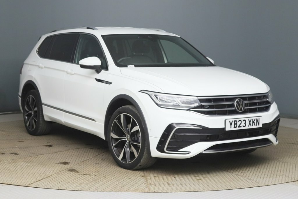 Volkswagen Tiguan Allspace 1.5L R-line White