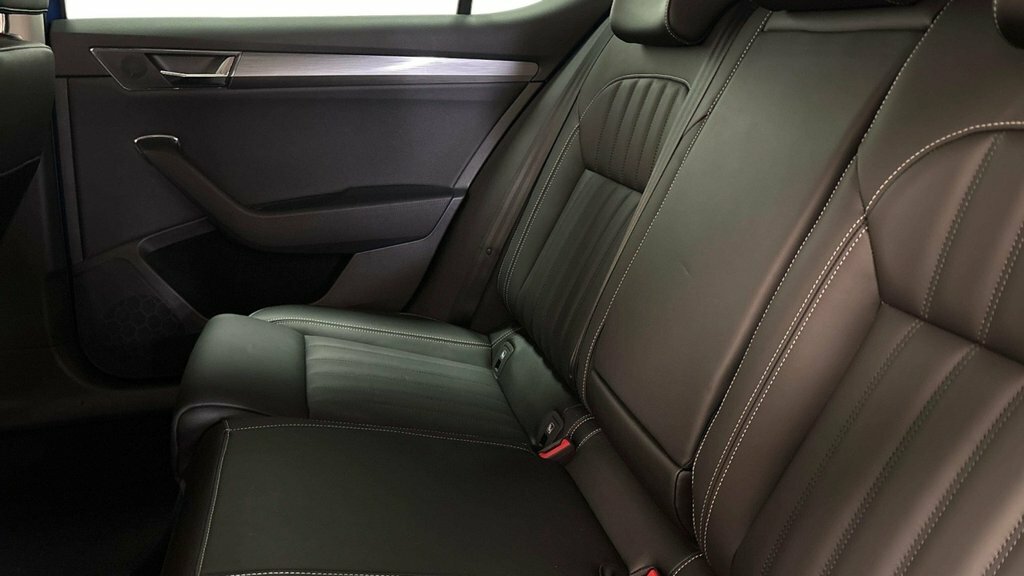 Skoda Superb 2L Se L Blue #5