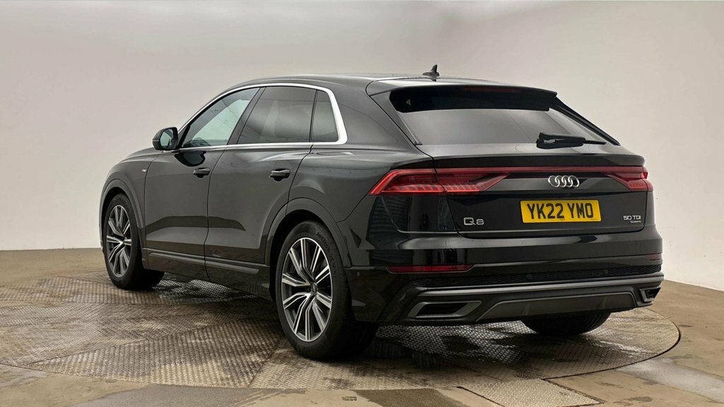 Audi Q8 3L S Line Black #3