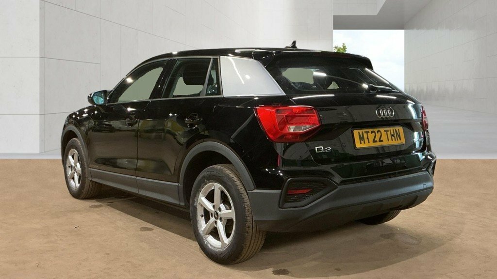 Audi Q2 1L Technik Black #4