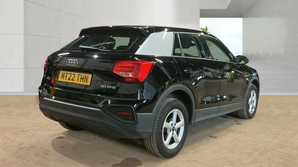 Audi Q2 1L Technik Black #3