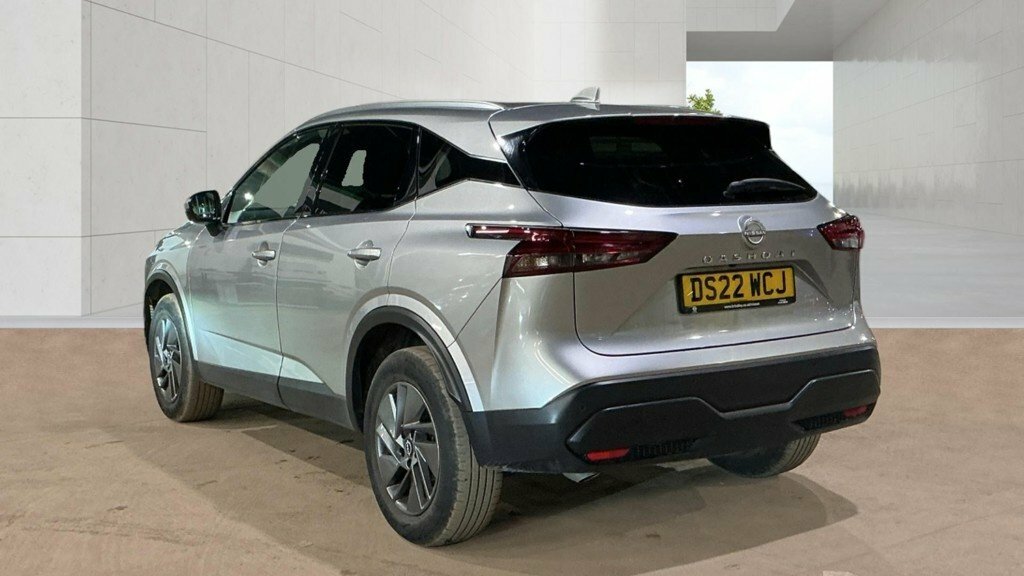 Nissan Qashqai 1.3L Acenta Premium Silver #4