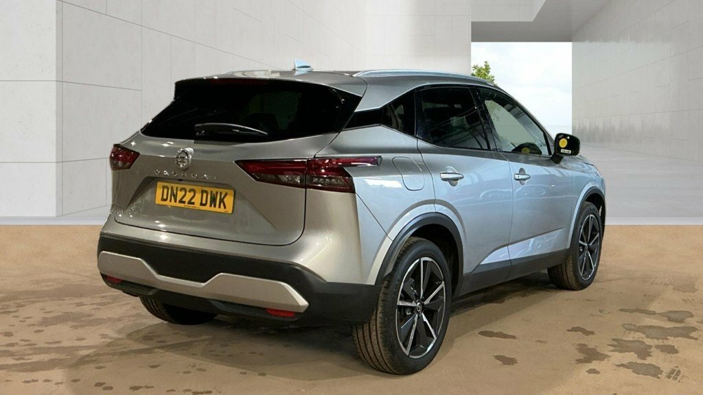 Nissan Qashqai 1.3L Tekna Silver #3
