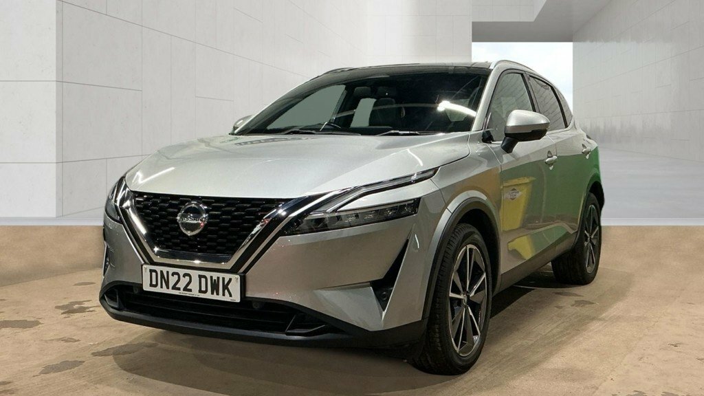 Nissan Qashqai 1.3L Tekna Silver #2