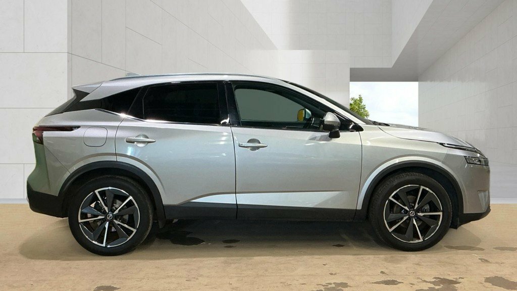 Nissan Qashqai 1.3L Tekna Silver #5