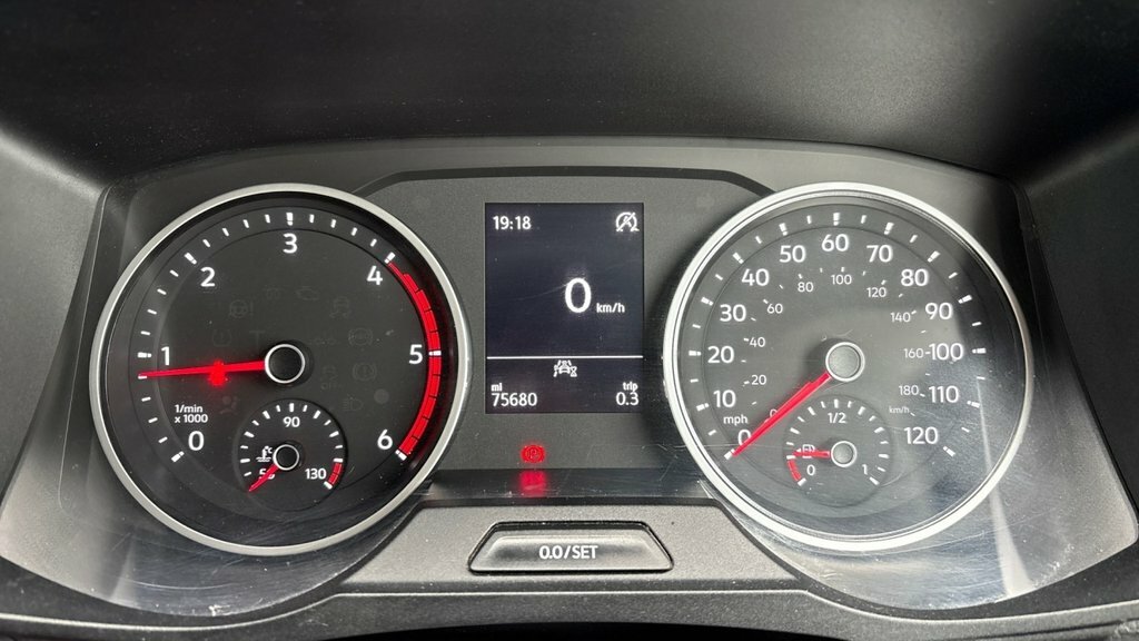 Volkswagen Crafter Cr35 Panel Van Trendline Mwb 140 Ps 2.0 Tdi 6Sp Ma Grey #7
