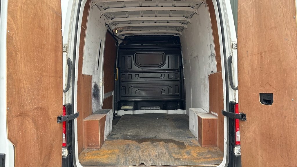 Volkswagen Crafter 2L Startline White #6