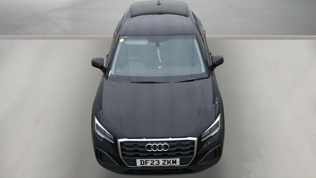 Audi Q2 1L Technik Black #6