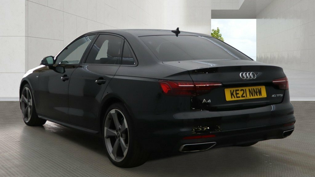 Audi A4 2L Black Edition Black #4