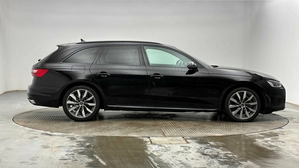 Audi A4 Avant 2L Sport Edition Black #3