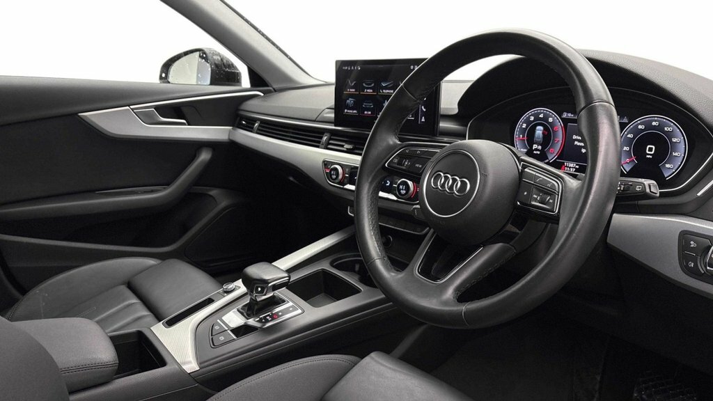Audi A4 Avant 2L Sport Edition Black #4