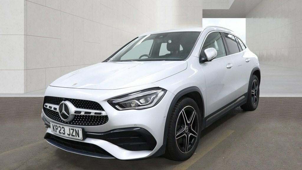 Mercedes-Benz GLA Class 2L Amg Line Silver #2