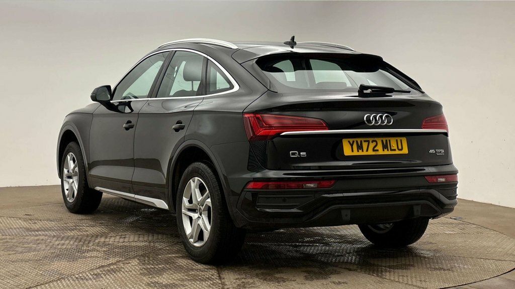 Audi Q5 2L Sport Black #2