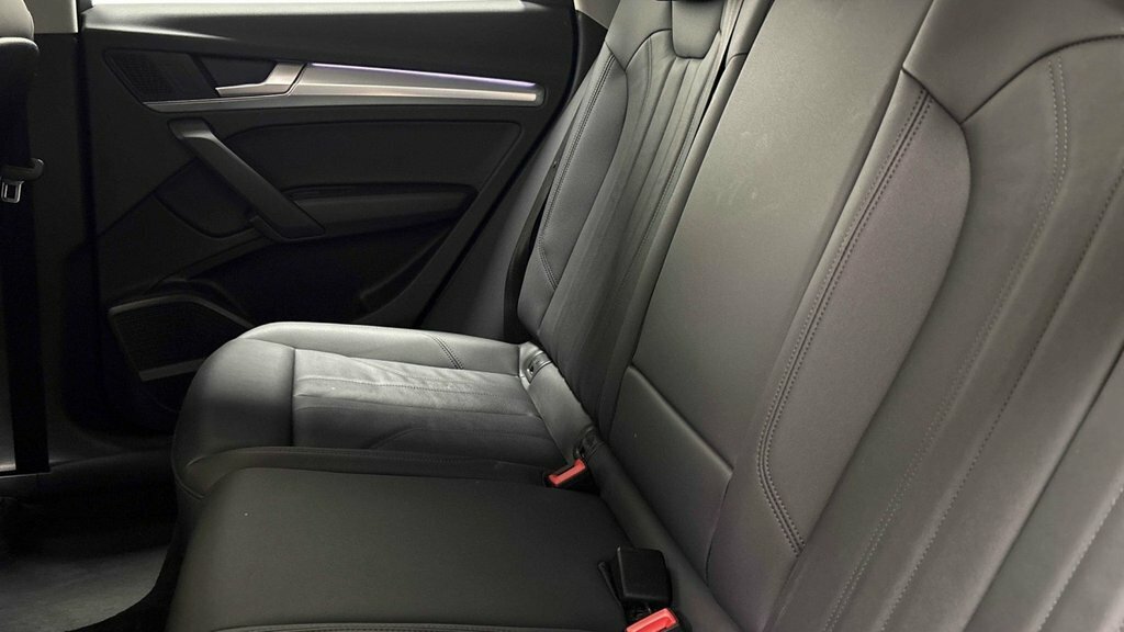 Audi Q5 2L Sport Black #6
