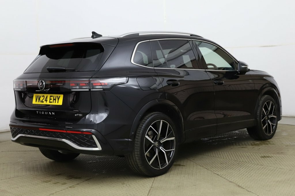 Volkswagen Tiguan 1.5L R-line Black #4