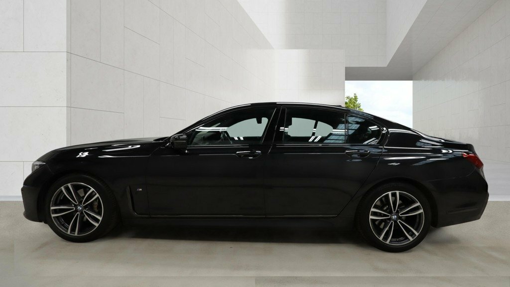 BMW 7 Series 3L M Sport Black #6