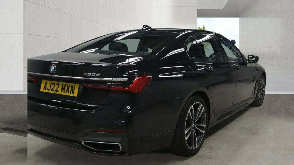 BMW 7 Series 3L M Sport Black #3