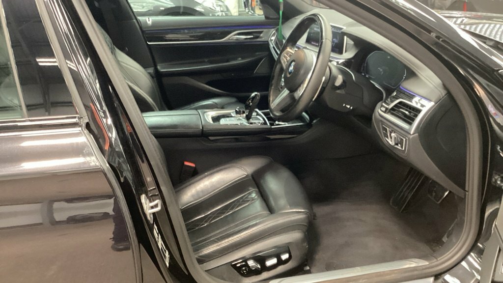 BMW 7 Series 740Li M Sport Black #8