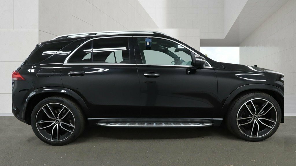 Mercedes-Benz GLE Class 2L Amg Line Black #5