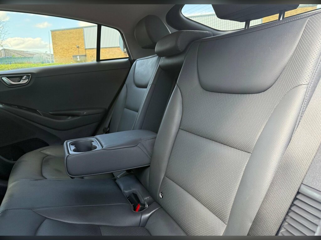 Hyundai Ioniq 38.3Kwh Premium Black #14