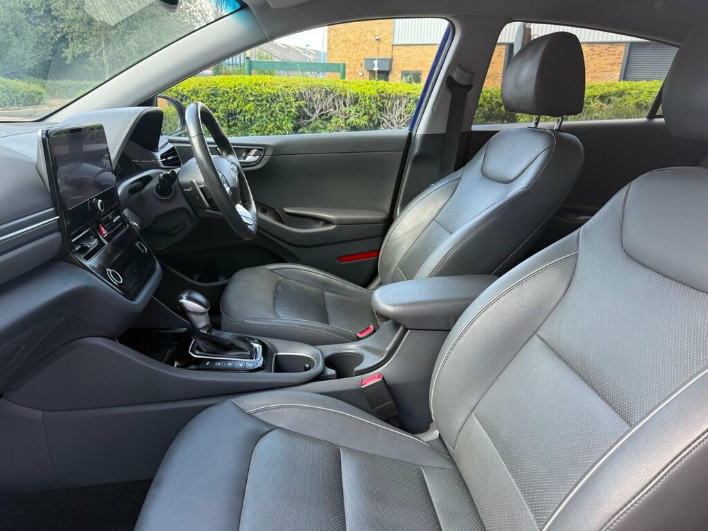 Hyundai Ioniq 38.3Kwh Premium Black #29