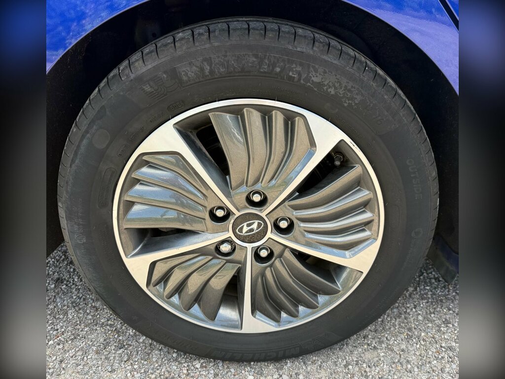 Hyundai Ioniq 38.3Kwh Premium Black #24