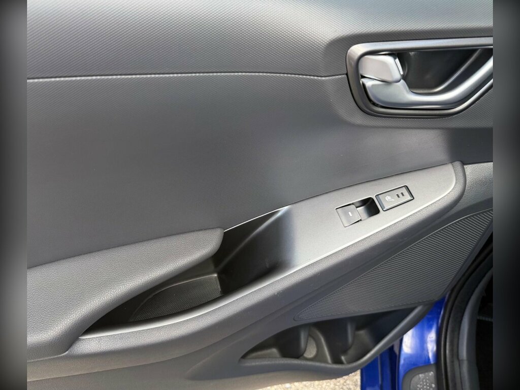 Hyundai Ioniq 38.3Kwh Premium Black #20