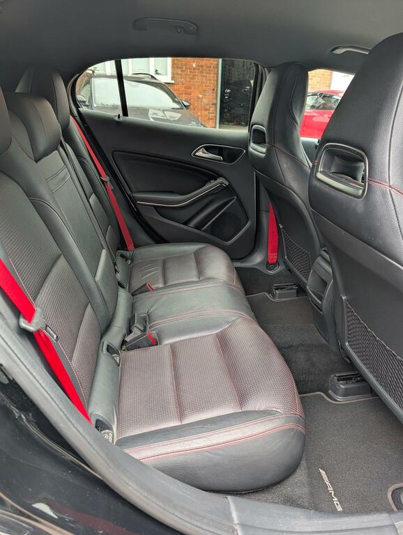 Mercedes-Benz GLA Class 200 Cdi Se Suv Euro 6 Ss 136 Red #21