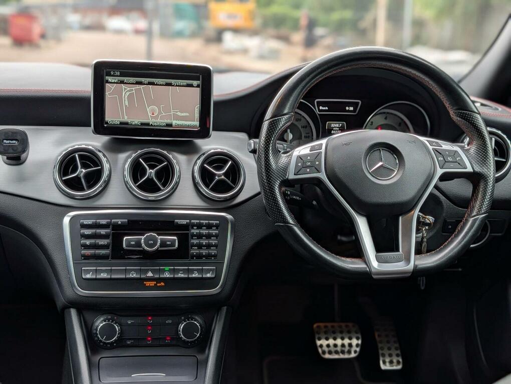 Mercedes-Benz GLA Class 200 Cdi Se Suv Euro 6 Ss 136 Red #13