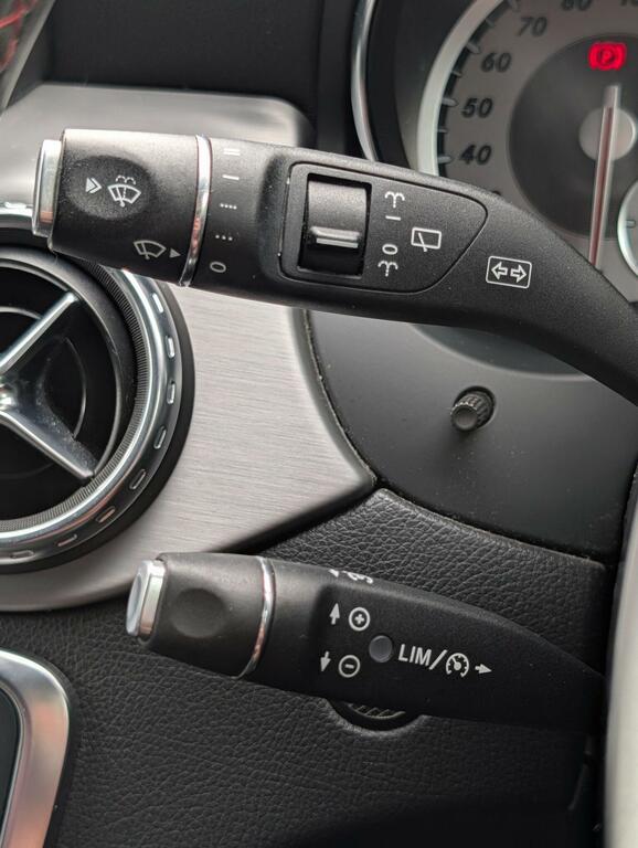 Mercedes-Benz GLA Class 200 Cdi Se Suv Euro 6 Ss 136 Red #28