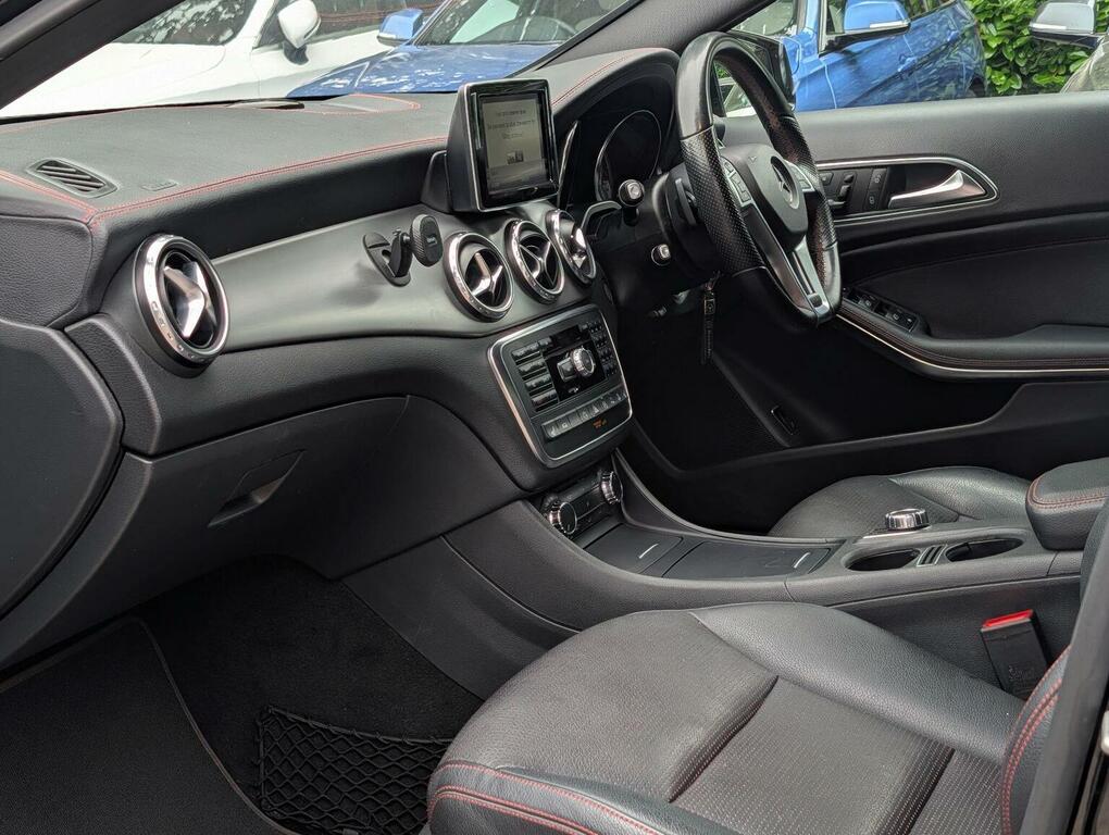 Mercedes-Benz GLA Class 200 Cdi Se Suv Euro 6 Ss 136 Red #38