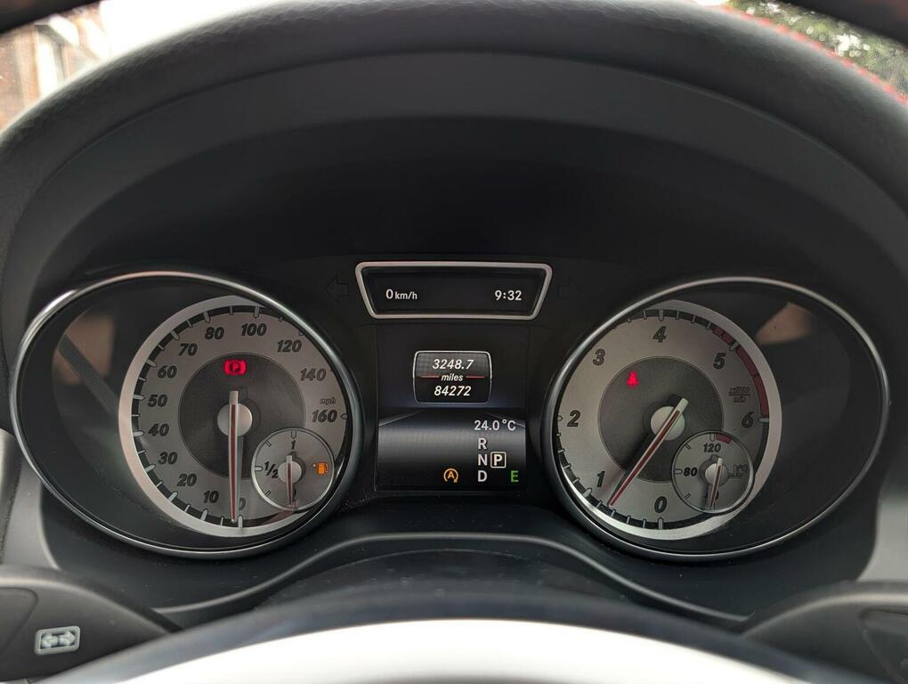 Mercedes-Benz GLA Class 200 Cdi Se Suv Euro 6 Ss 136 Red #27
