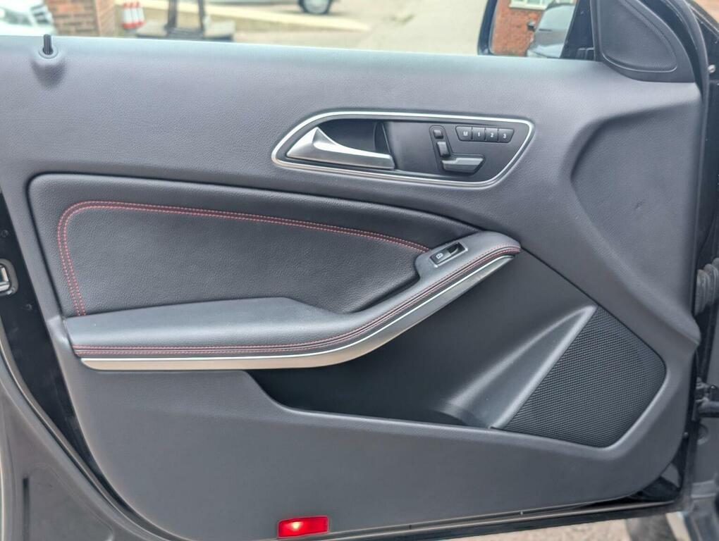 Mercedes-Benz GLA Class 200 Cdi Se Suv Euro 6 Ss 136 Red #56