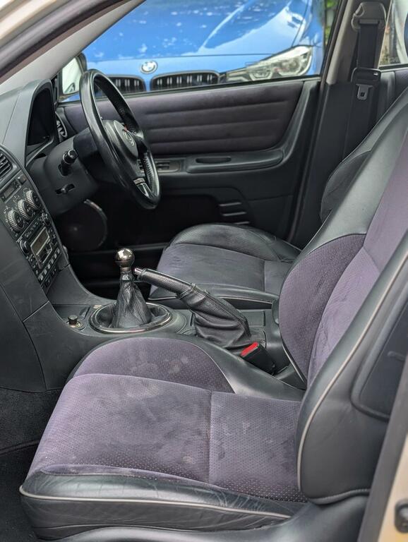 Lexus IS 2.0 Se Beige #15