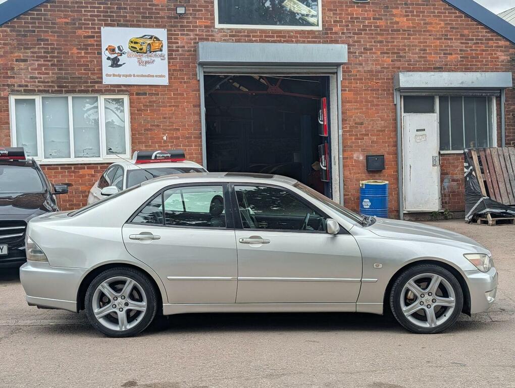 Lexus IS 2.0 Se Beige #10
