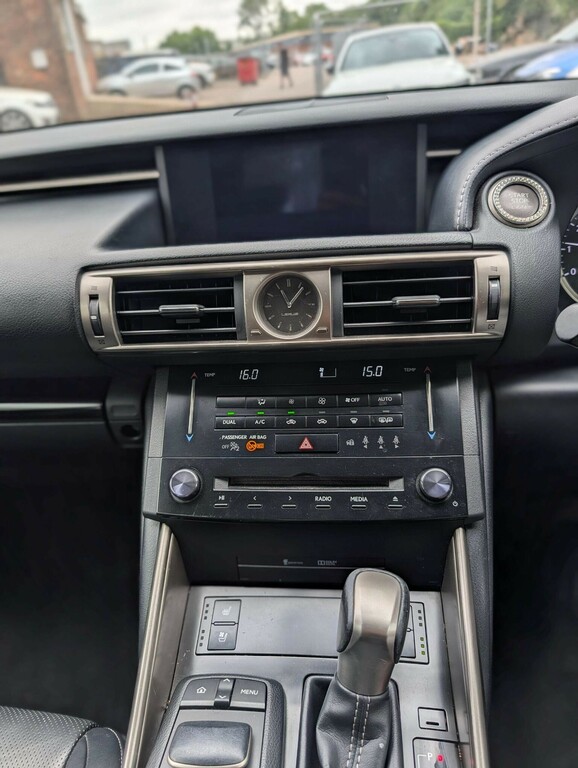 Lexus IS 300H F Sport Silver #25