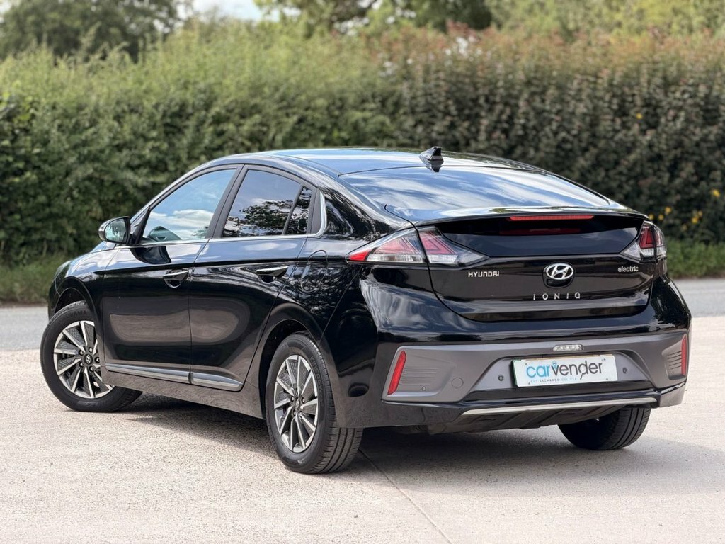 Hyundai Ioniq Hatchback Black #5
