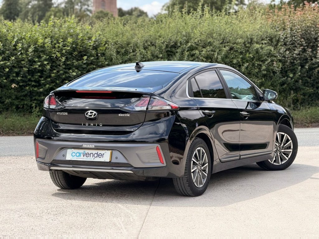 Hyundai Ioniq Hatchback Black #4