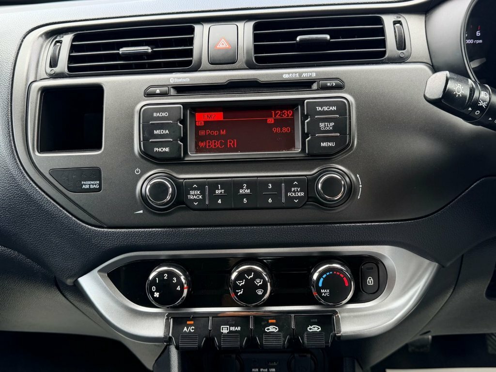 Kia RIO Vr7 White #34