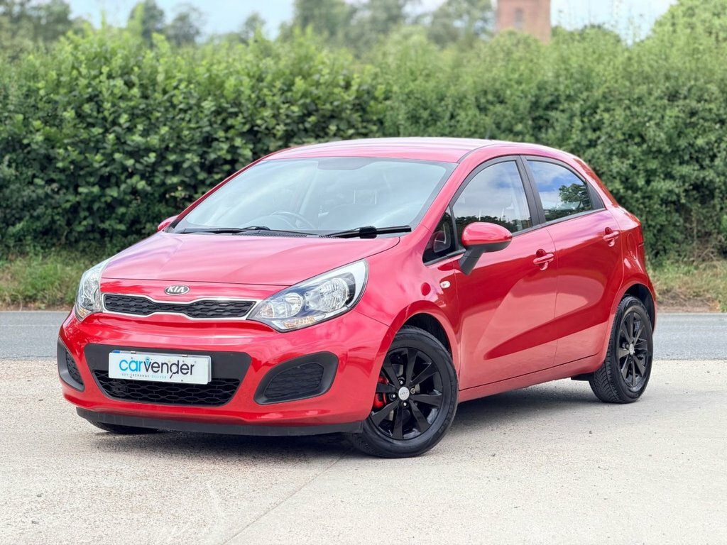 Kia RIO Hatchback Red #2