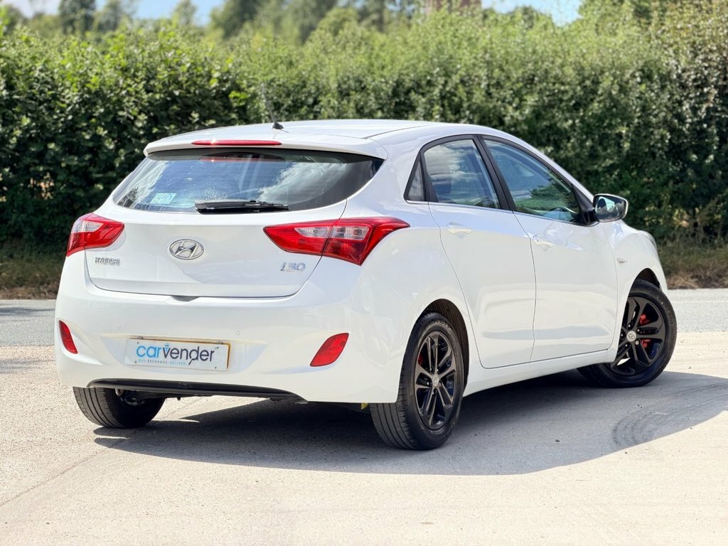 Hyundai I30 1.4L Se White #4