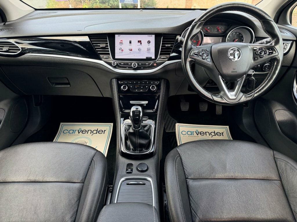 Vauxhall Astra Hatchback Silver #3