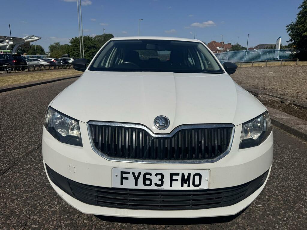 Skoda Octavia 1.2 Tsi S White