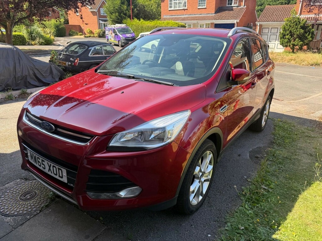 Ford Kuga 1.5 T Ecoboost Titanium 2015 Red