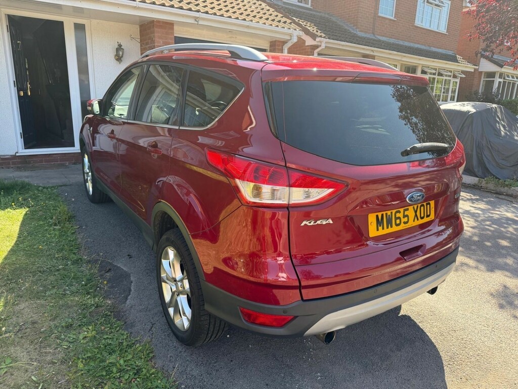Ford Kuga 1.5 T Ecoboost Titanium 2015 Red #4