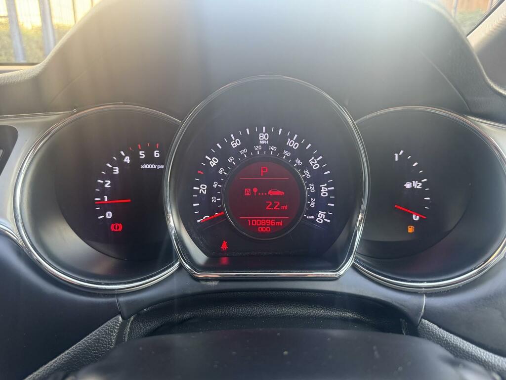 Kia Ceed Hatchback 1.4 Sr7 Euro 5 201515 Red #21