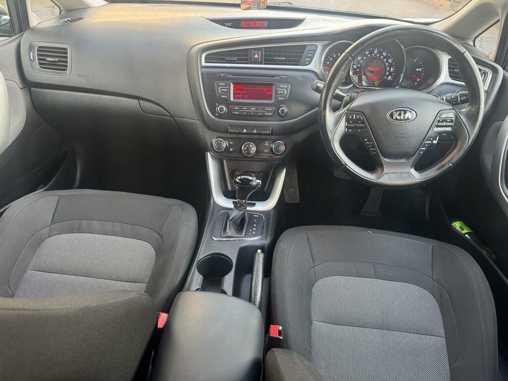 Kia Ceed Hatchback 1.4 Sr7 Euro 5 201515 Red #17