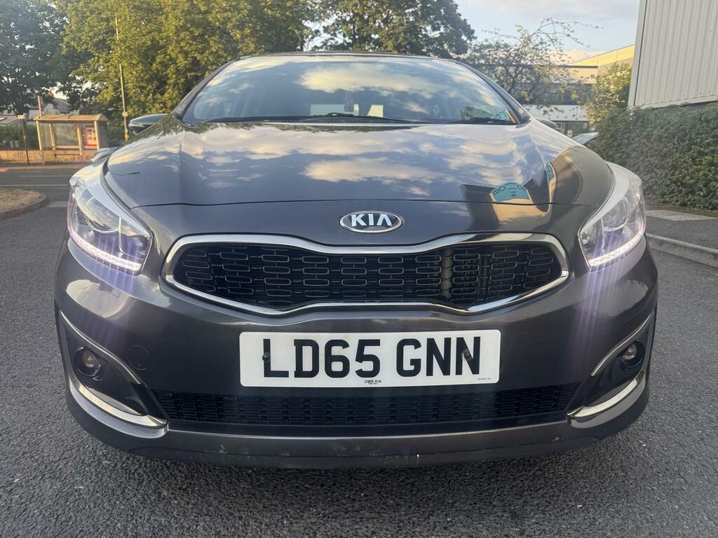 Kia Ceed 1.6 Crdi 2 Silver