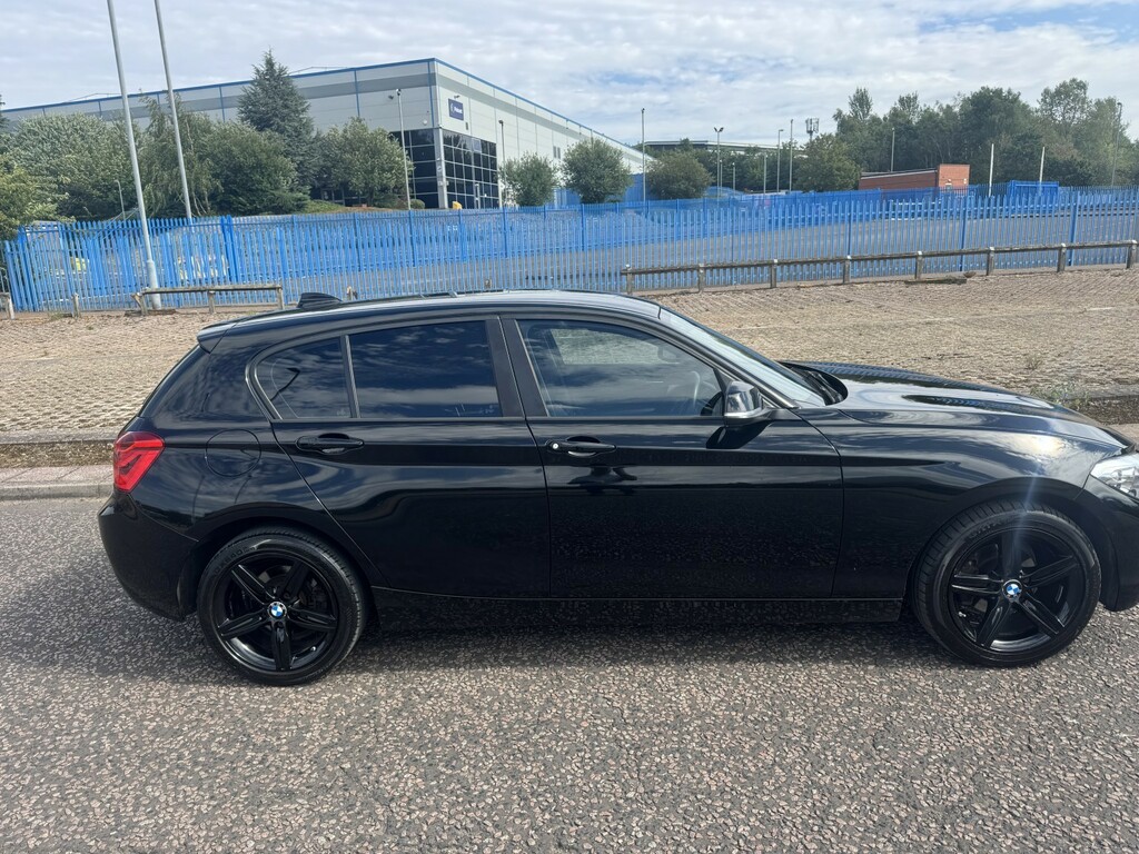BMW 1 Series 2.0 118D Sport 5-Door Black #6