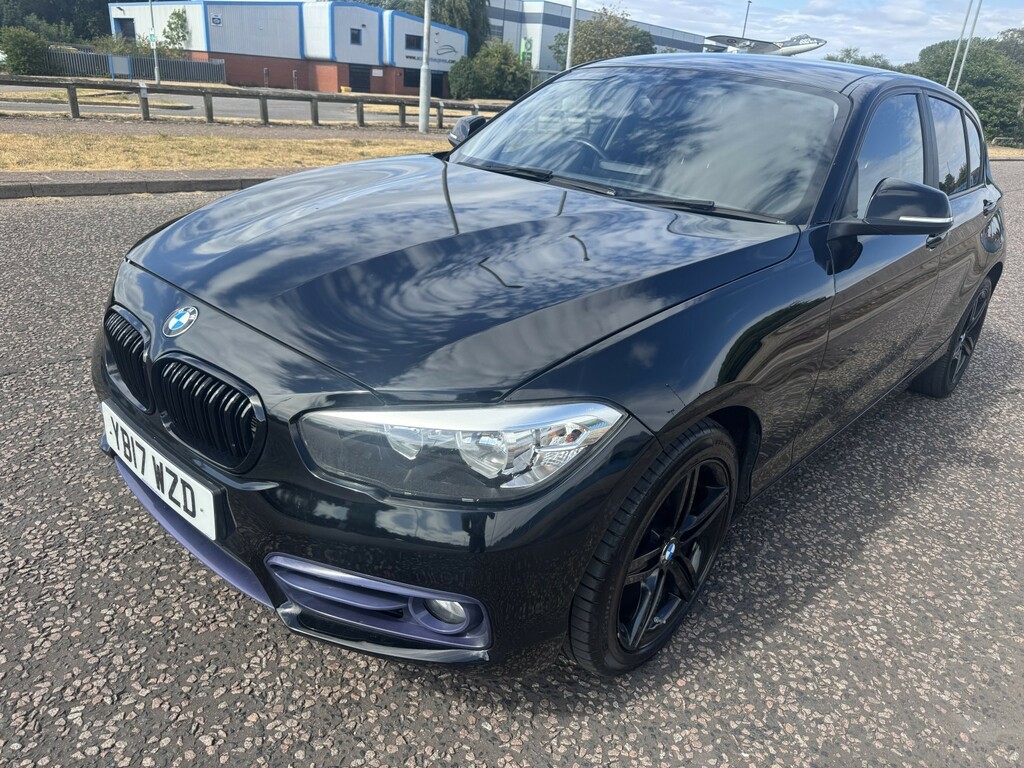 BMW 1 Series 2.0 118D Sport 5-Door Black #2